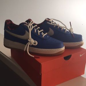 Brand new pair of Nike Air shoes WOT.